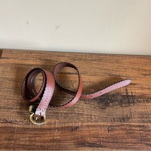 Fossil women’s Size Small Leather belt. Scalloped edge. EUC